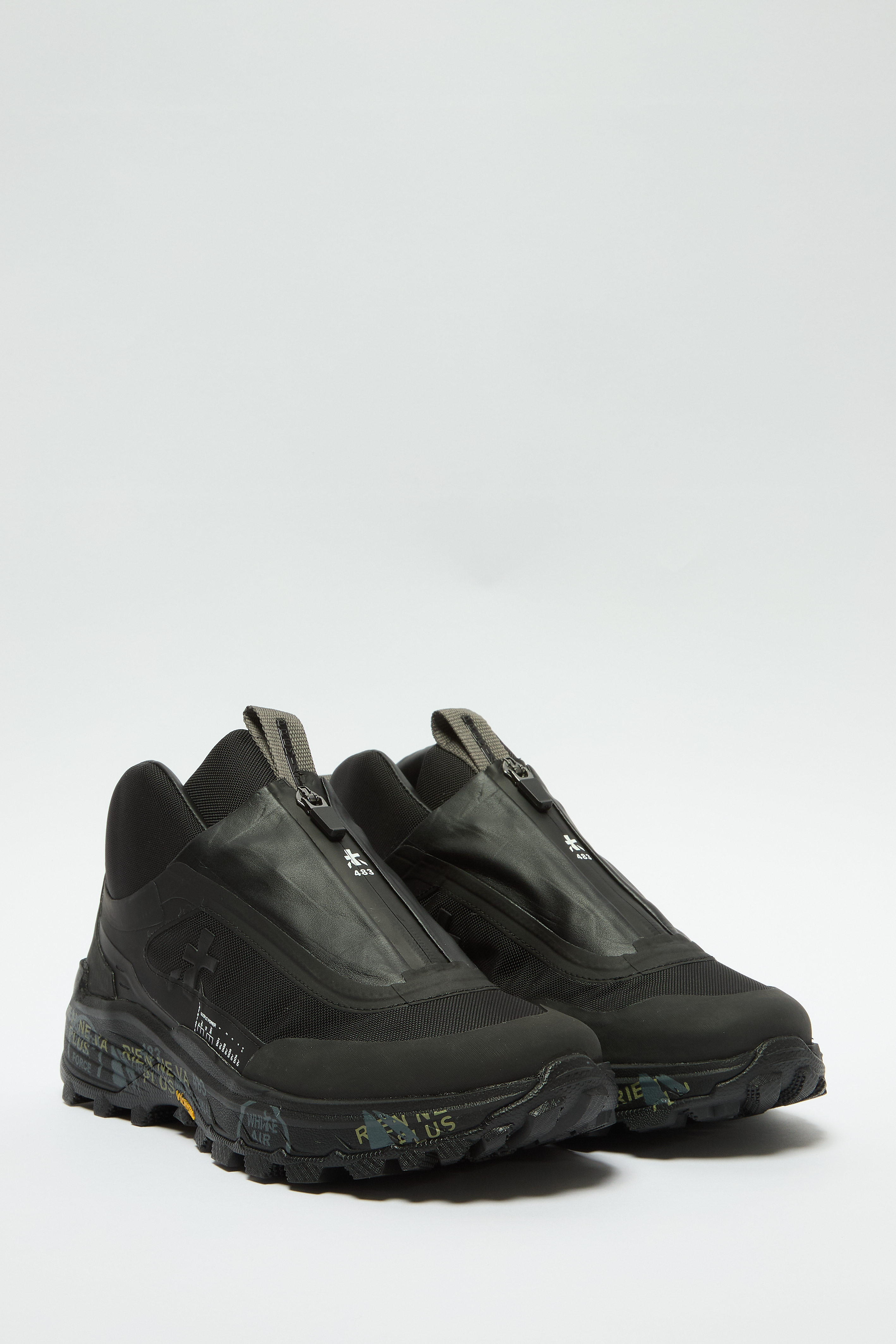 Кроссовки Vinson