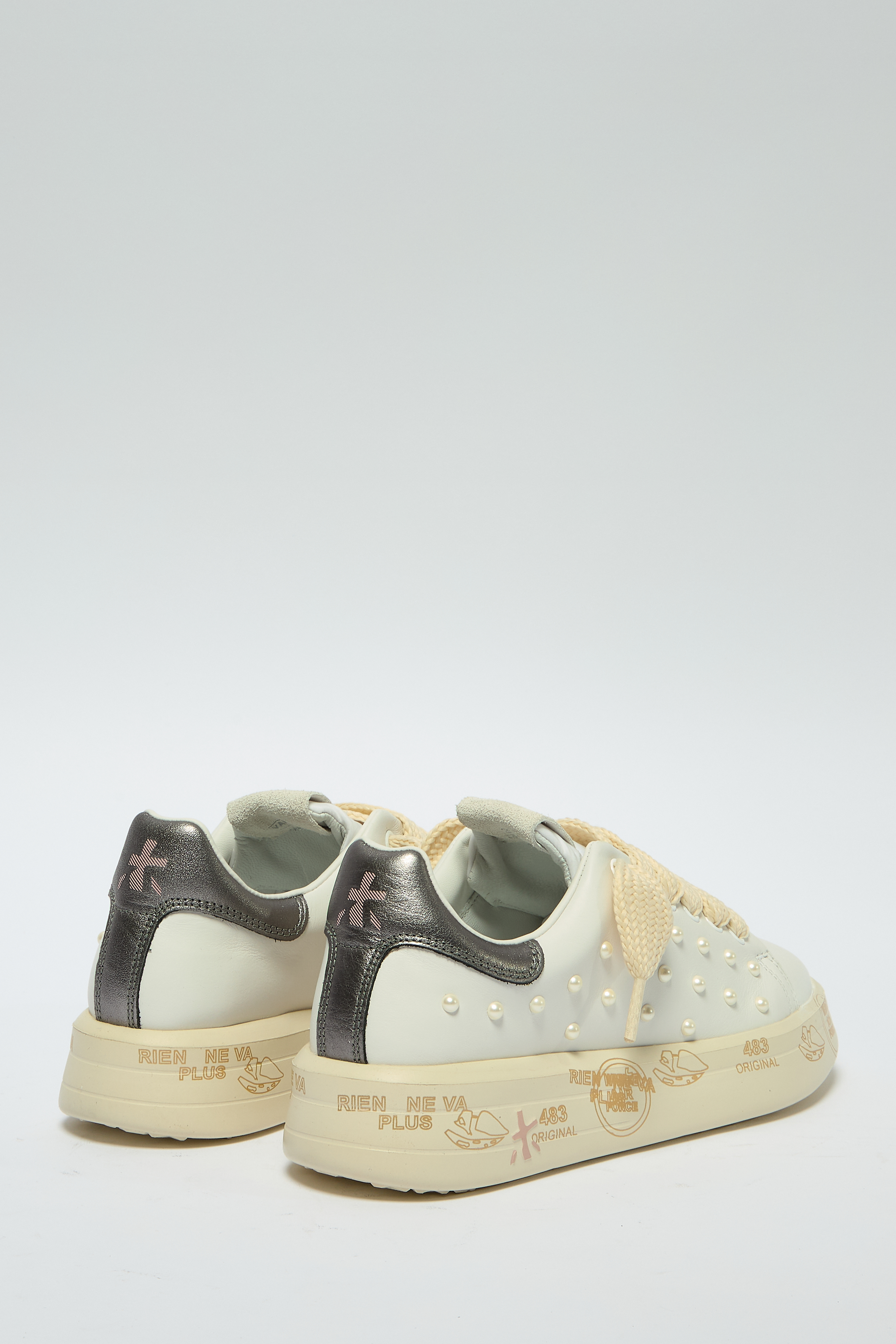 Кроссовки Belle