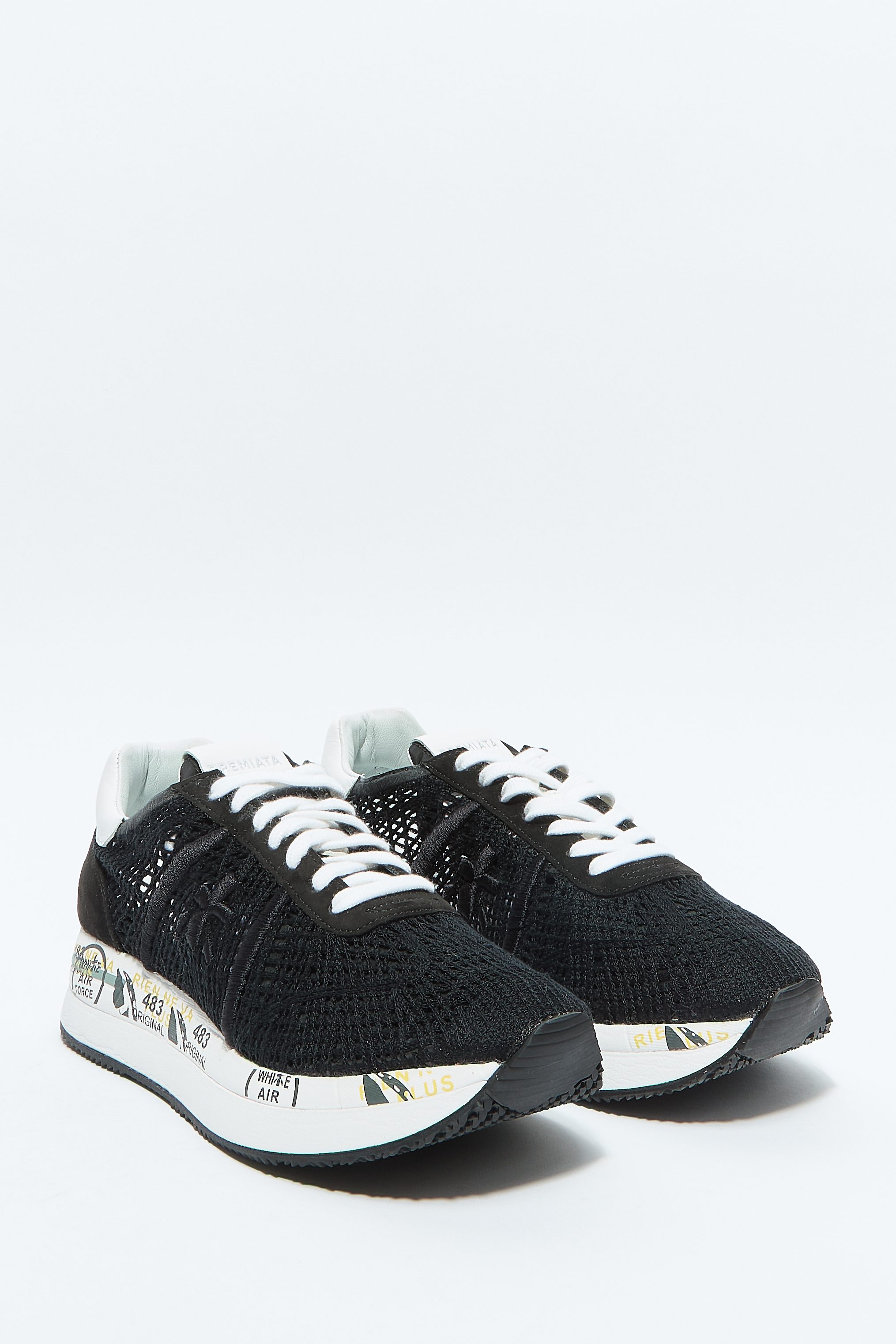 Кроссовки Conny