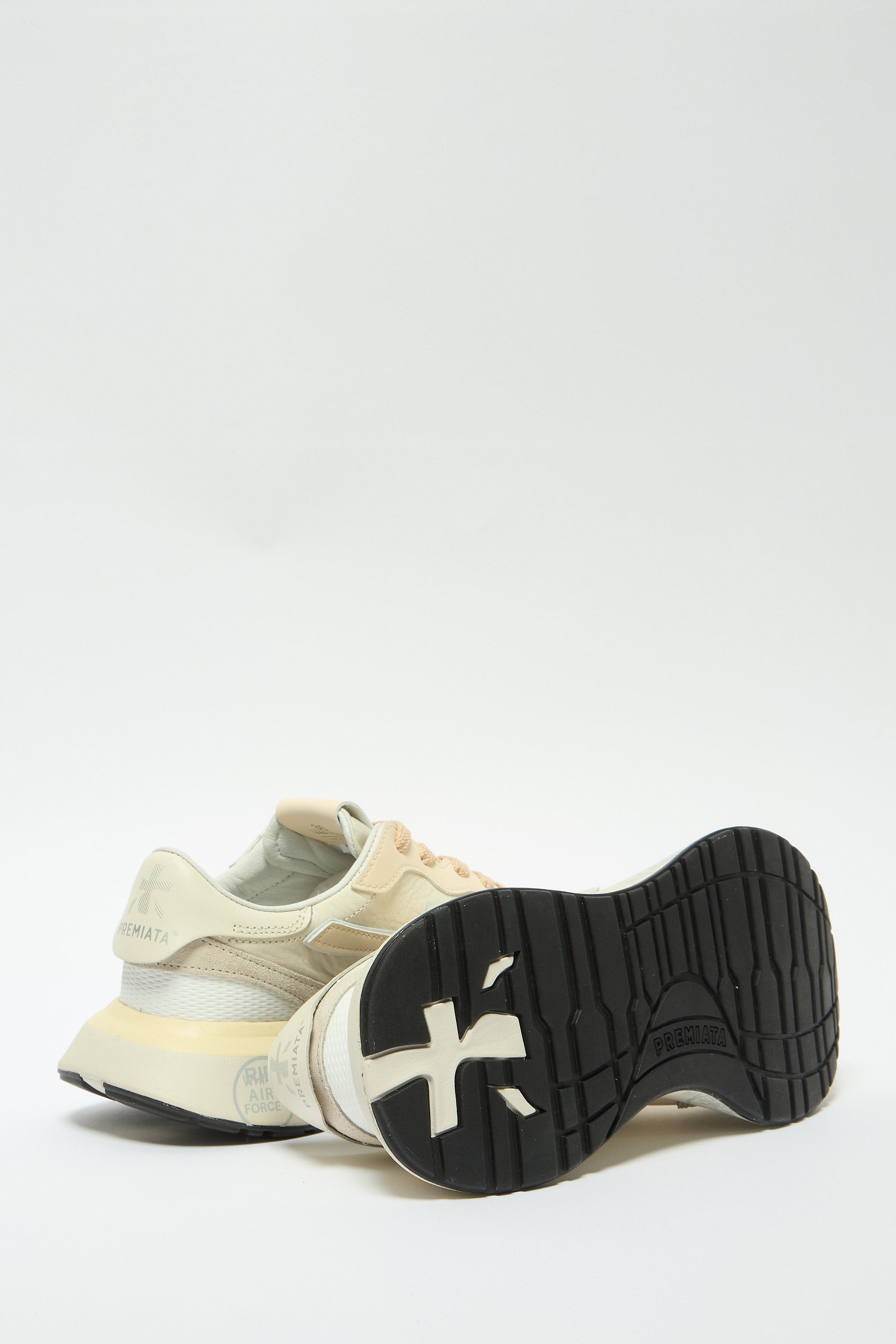 Кроссовки Lauryn