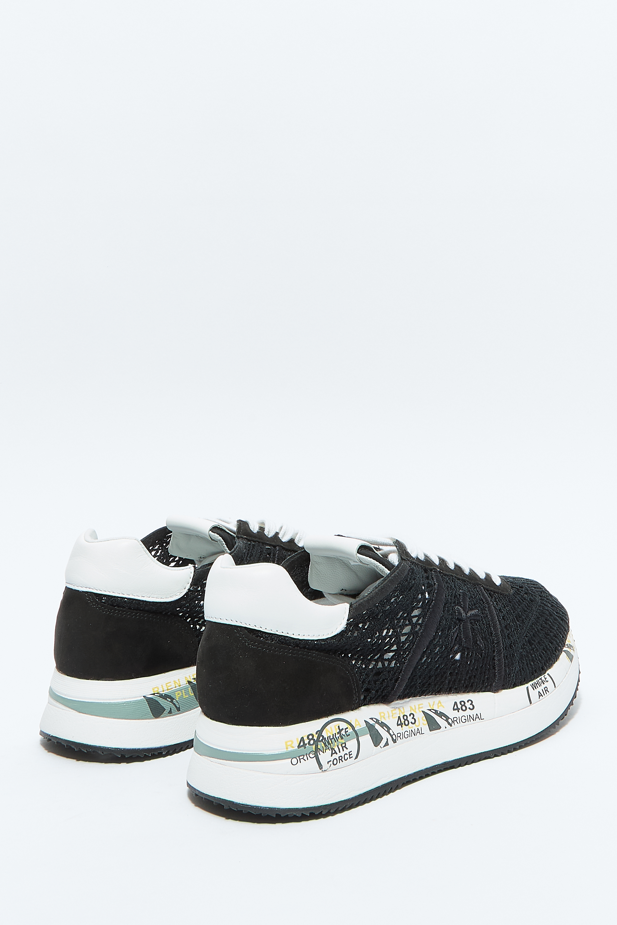 Кроссовки Conny