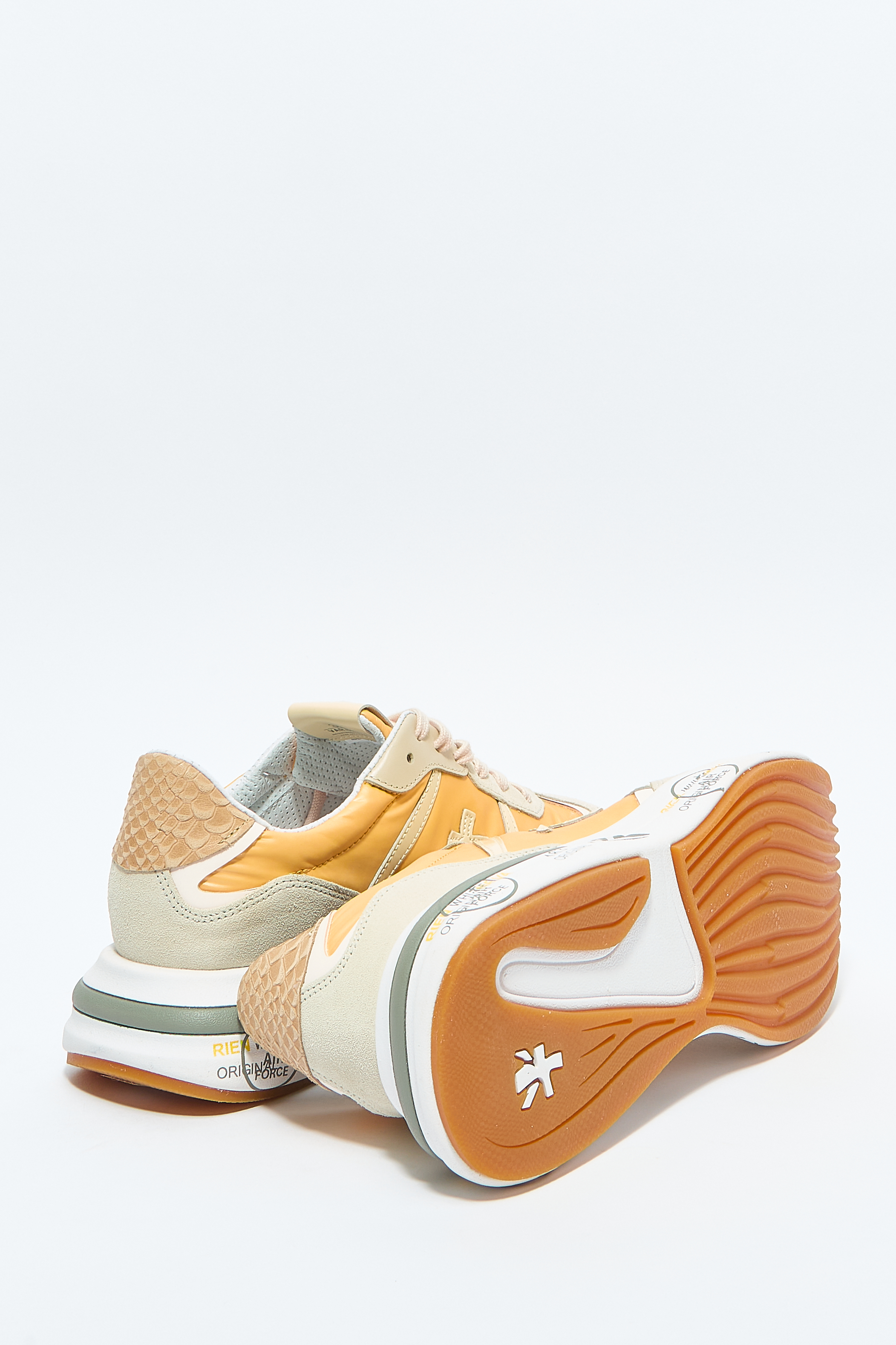 Кроссовки Cassie