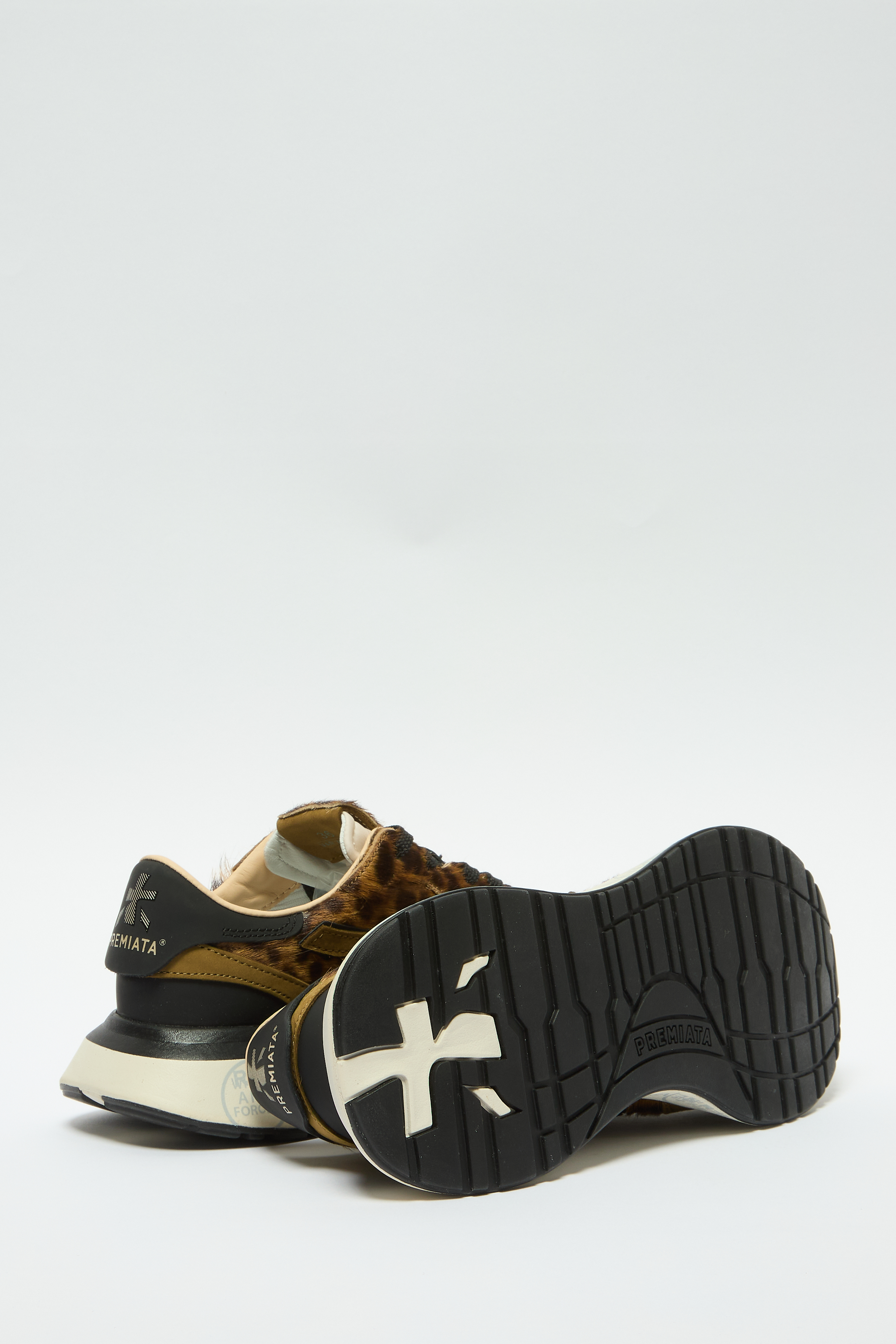 Кроссовки Lauryn