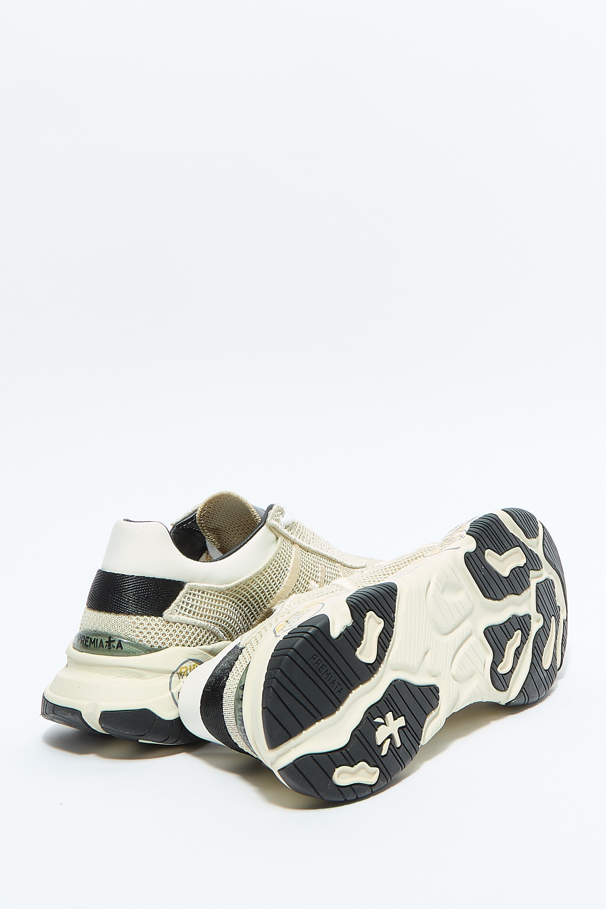 Кроссовки Buff