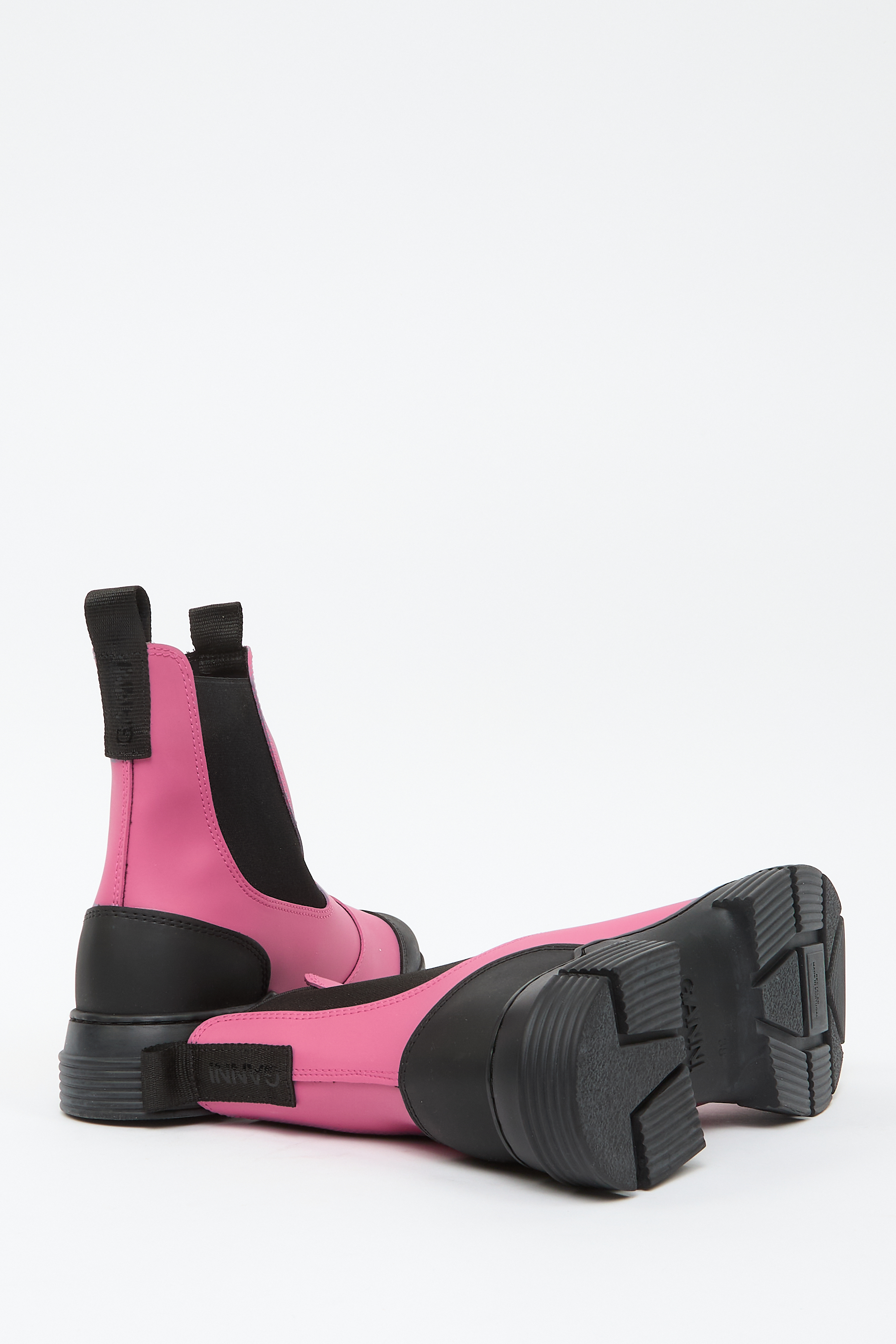 Сапоги С Тисненым Логотипом И Вставками