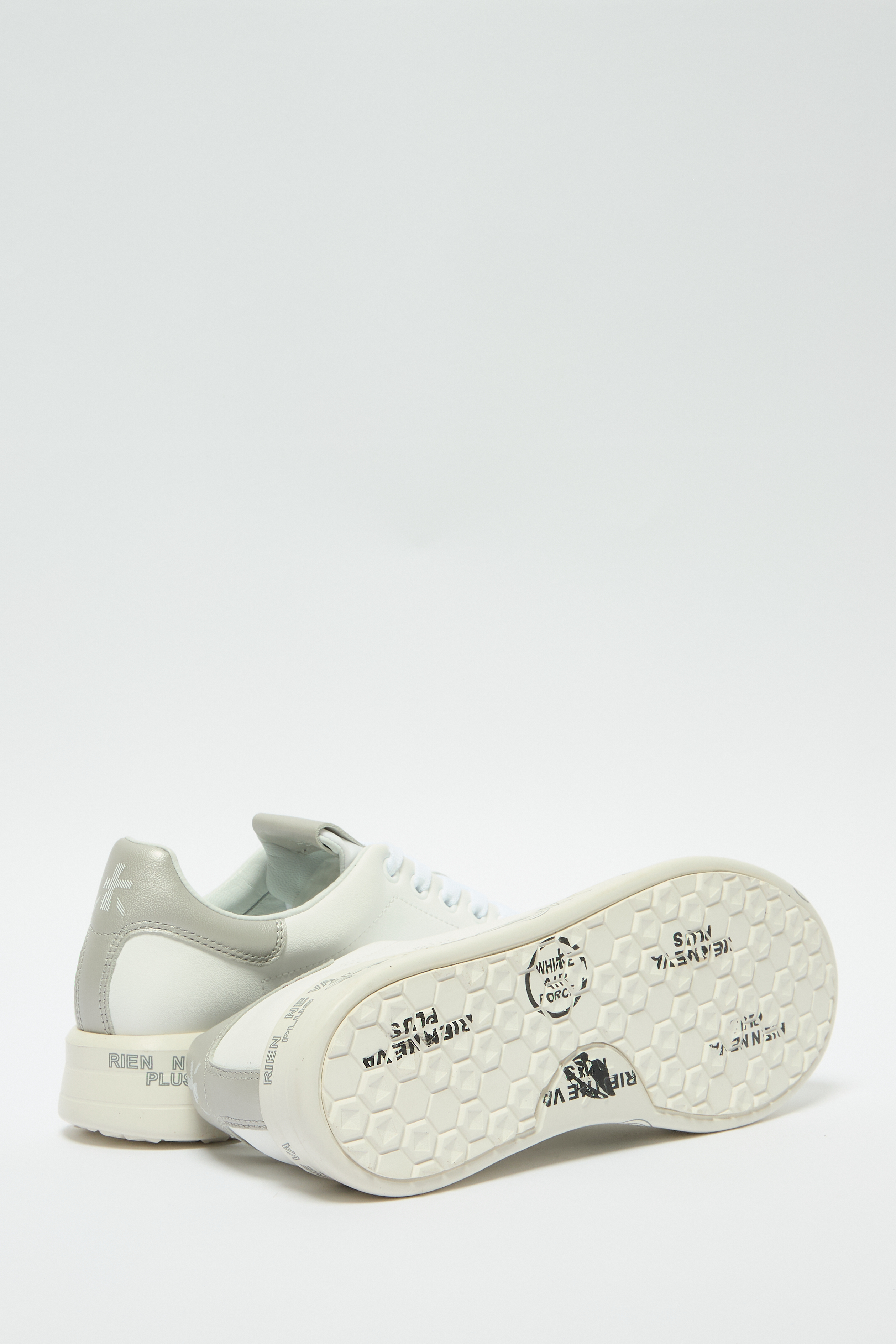 Кроссовки Belle