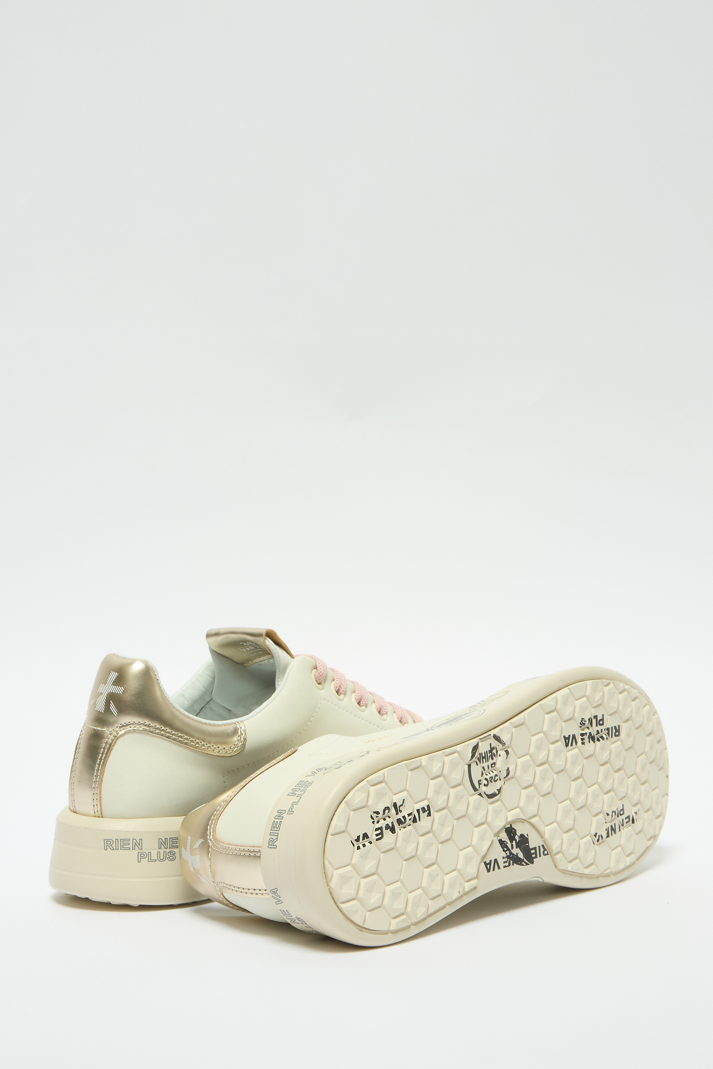 Кроссовки Belle