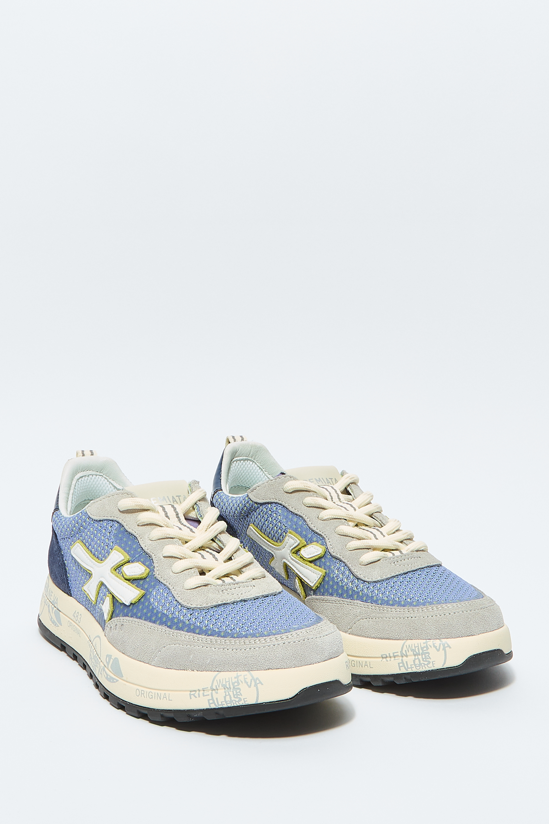 Кроссовки Nous