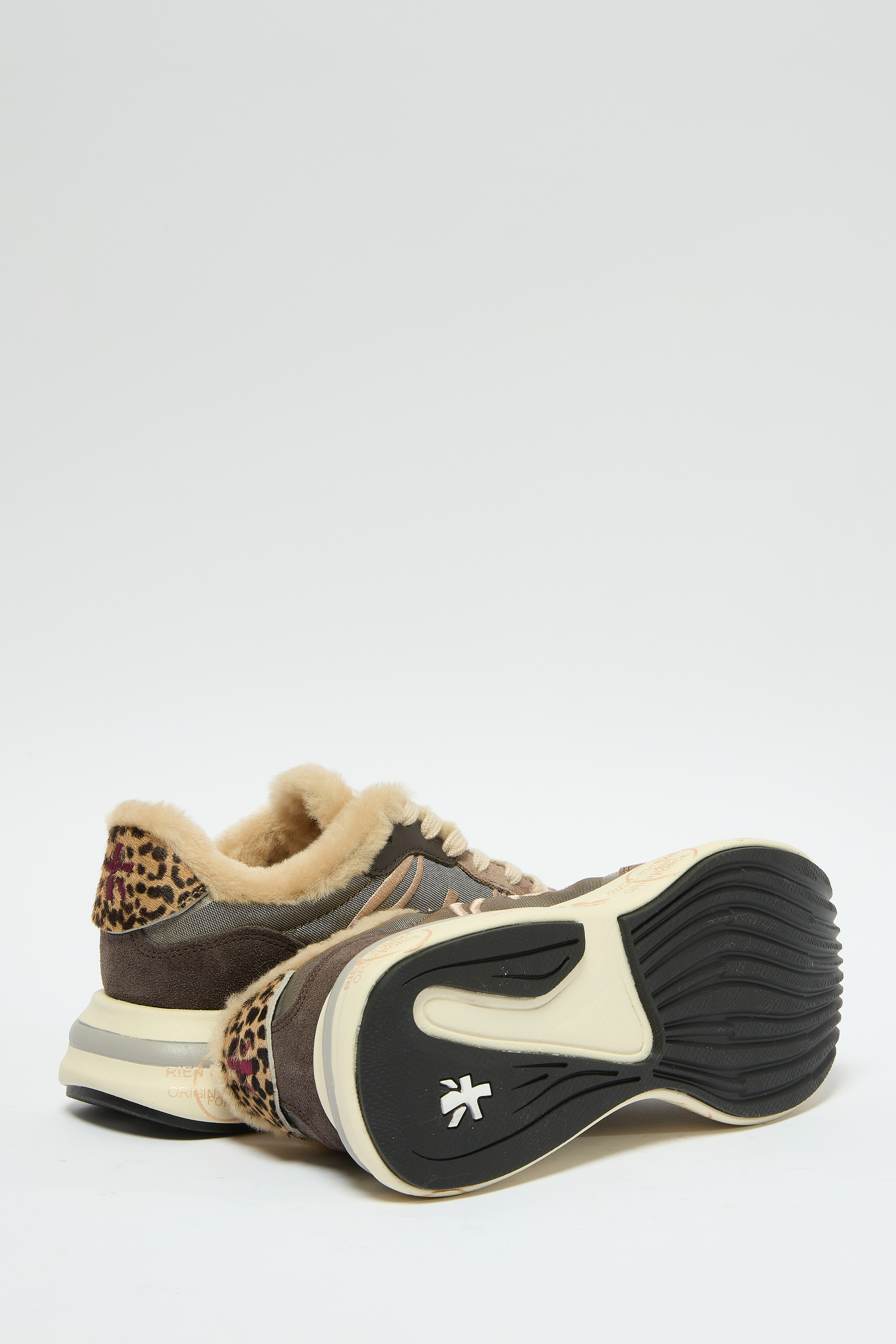 Кроссовки Cassie