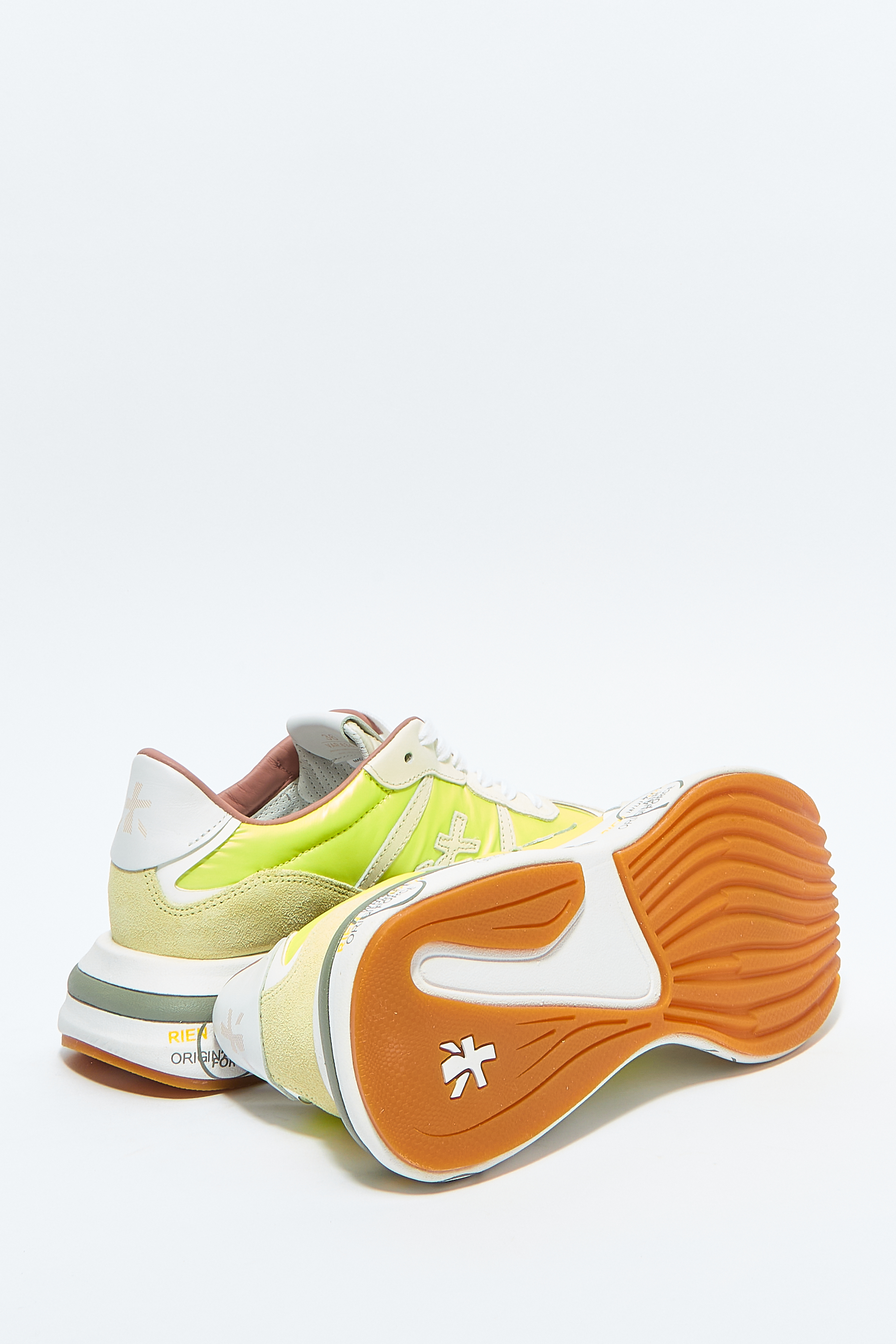 Кроссовки Cassie