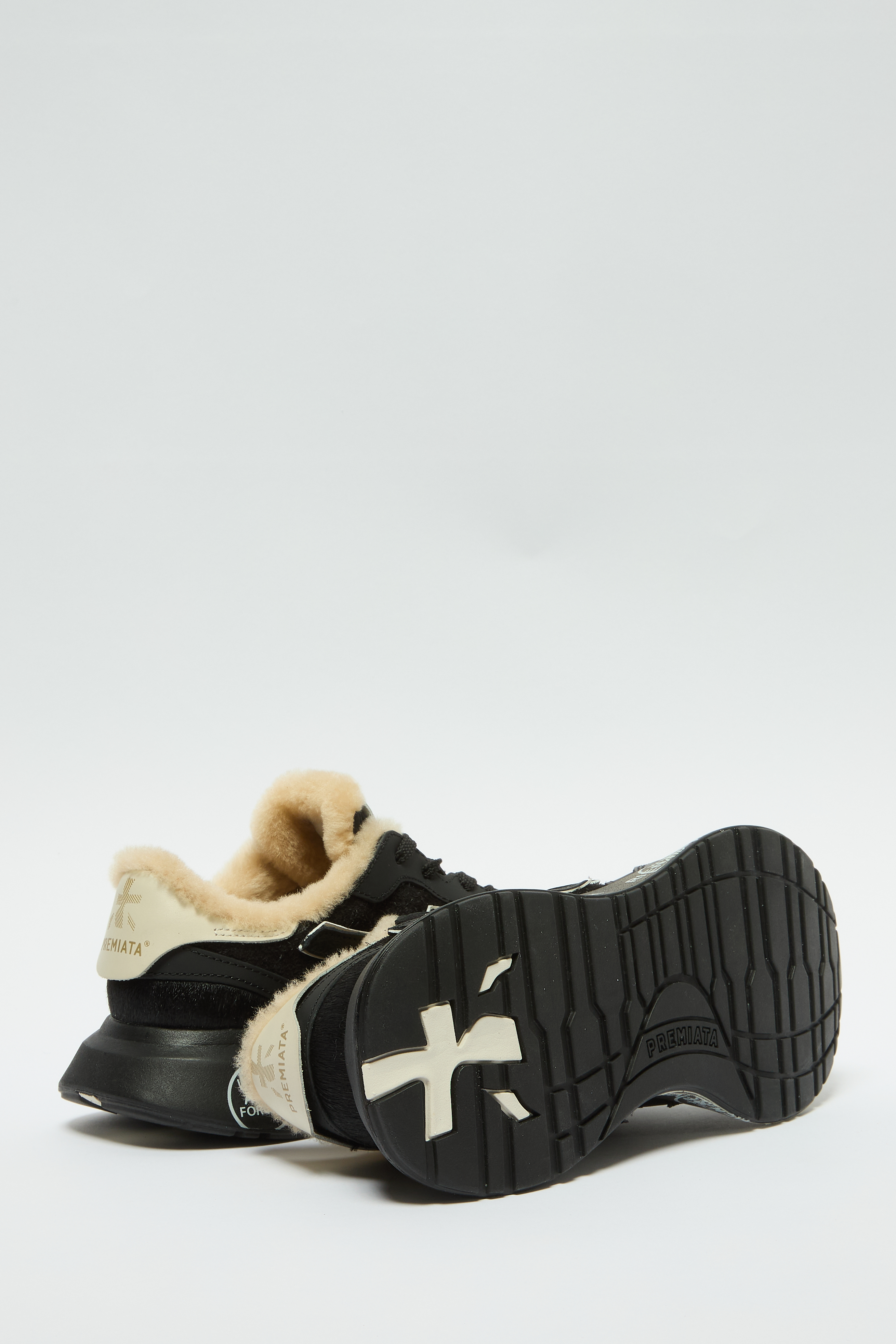 Кроссовки Lauryn