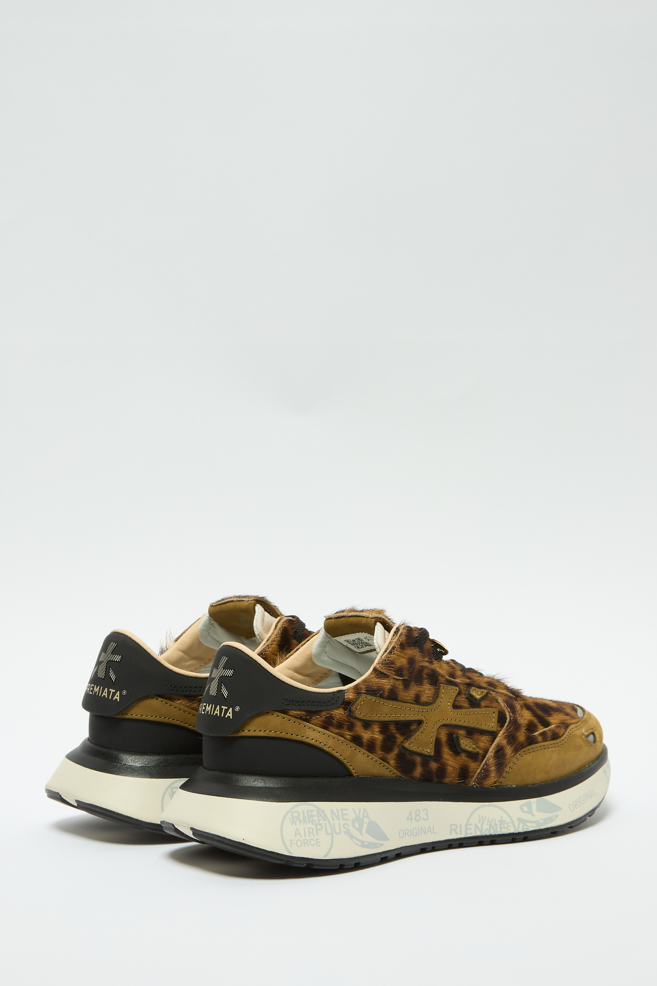 Кроссовки Lauryn