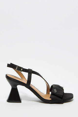 Босоножки черные 25 GANNI